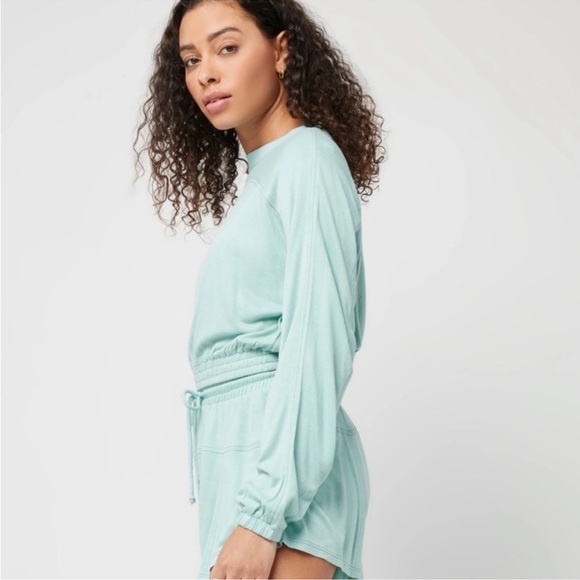 L*Space Revolve Day Tripper Pullover Color Pool Size Small NWT - Picture 7 of 12